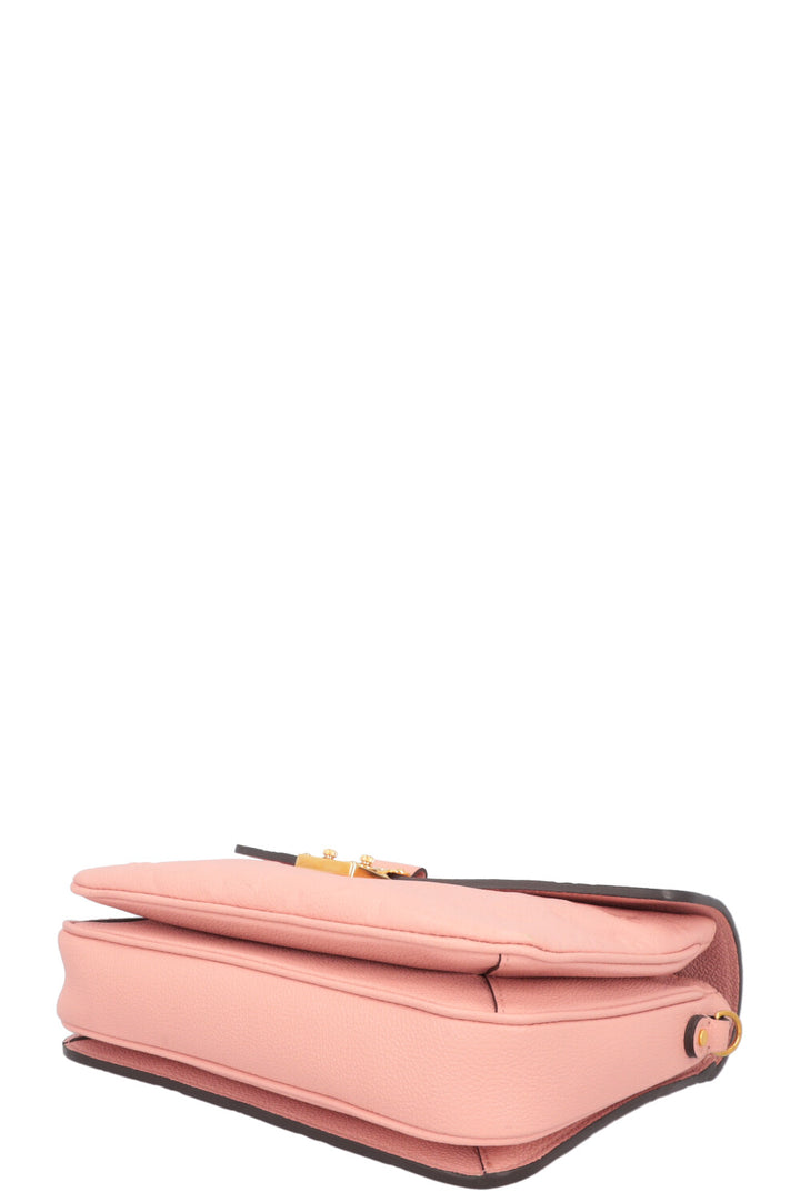 LOUIS VUITTON Pochette Métis Empreinte Pink