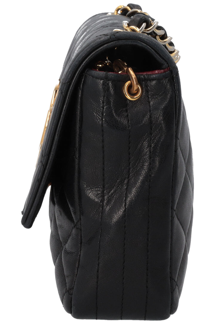 CHANEL Vintage Flap Bag Leather Black