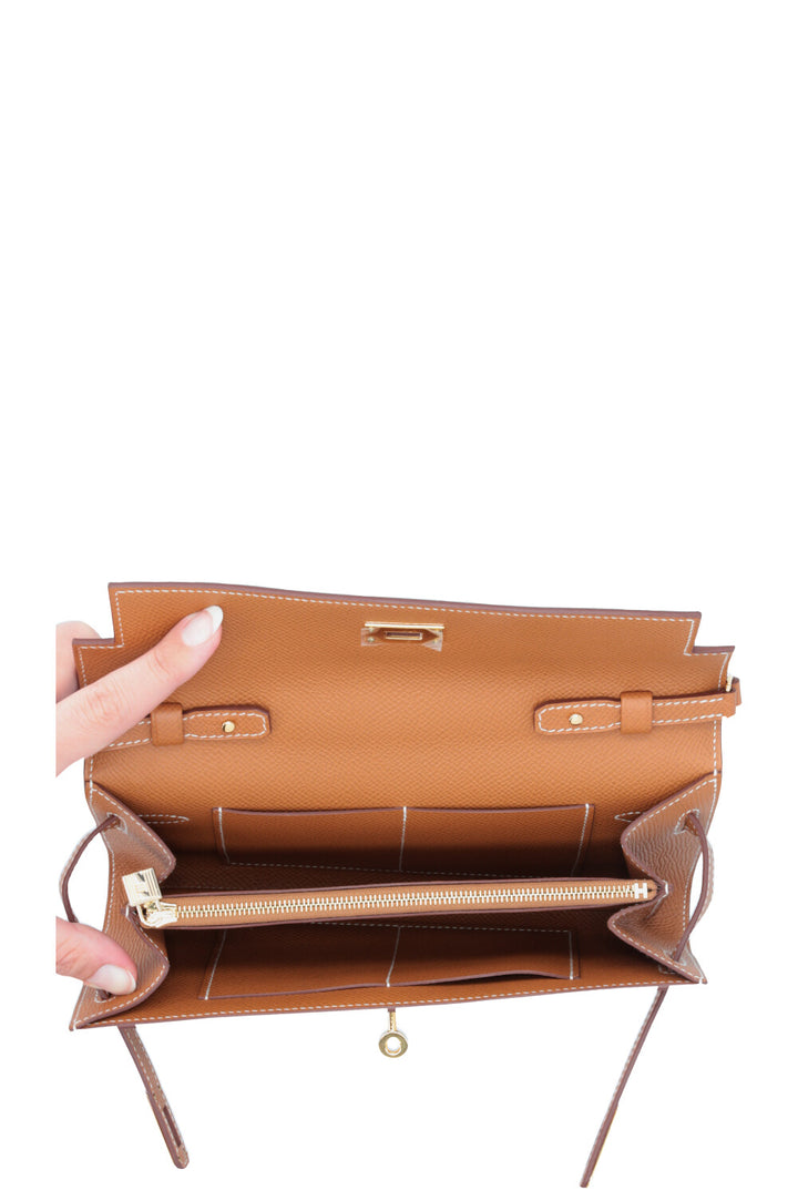 HERMÈS Kelly To Go Wallet Clemence Gold