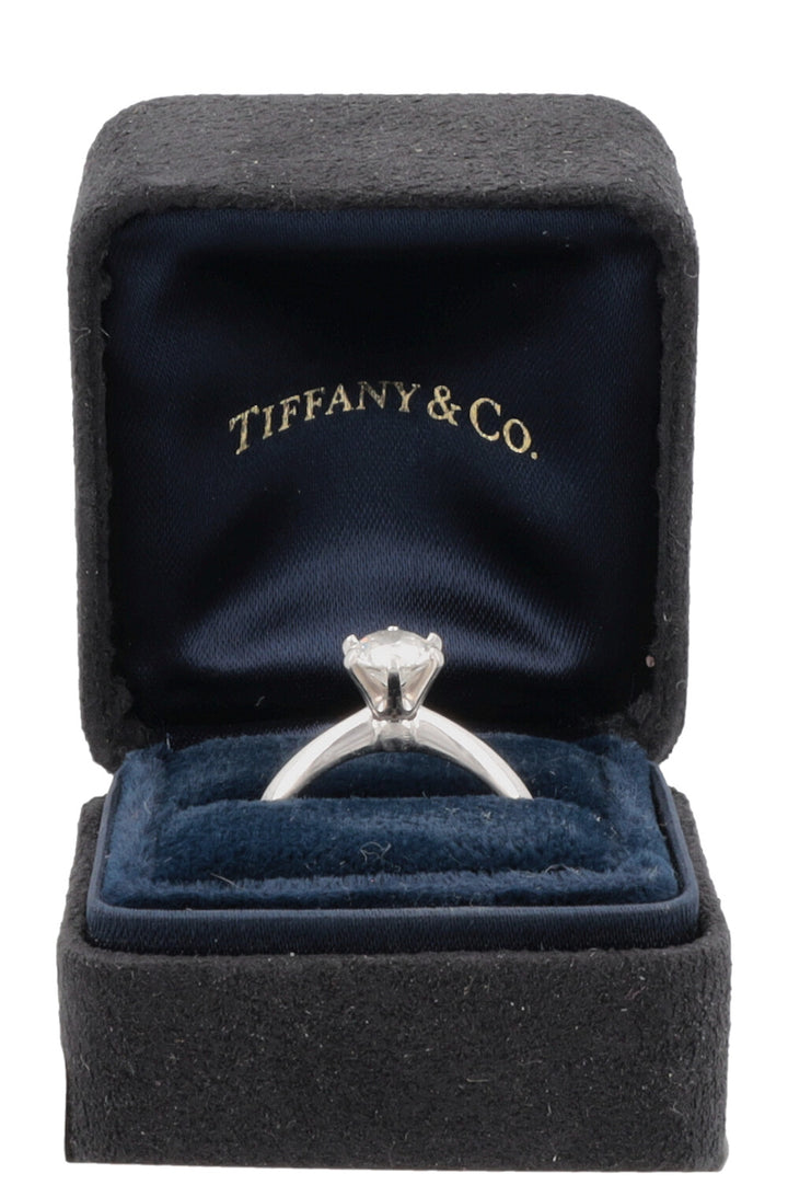 TIFFANY & Co. Solitaire Ring Diamond Platinum
