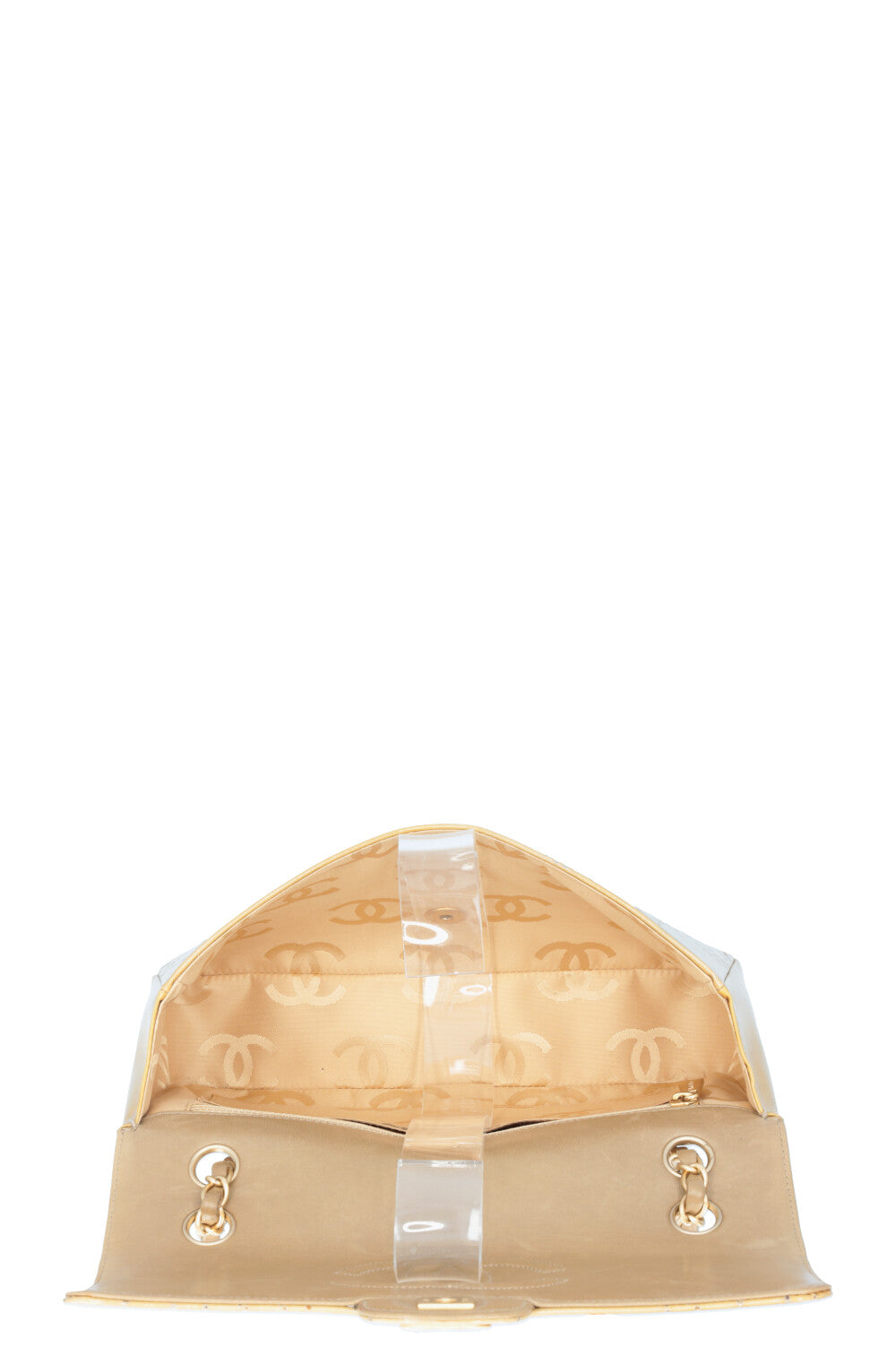 CHANEL Rabat Simple Perforé Verni Beige