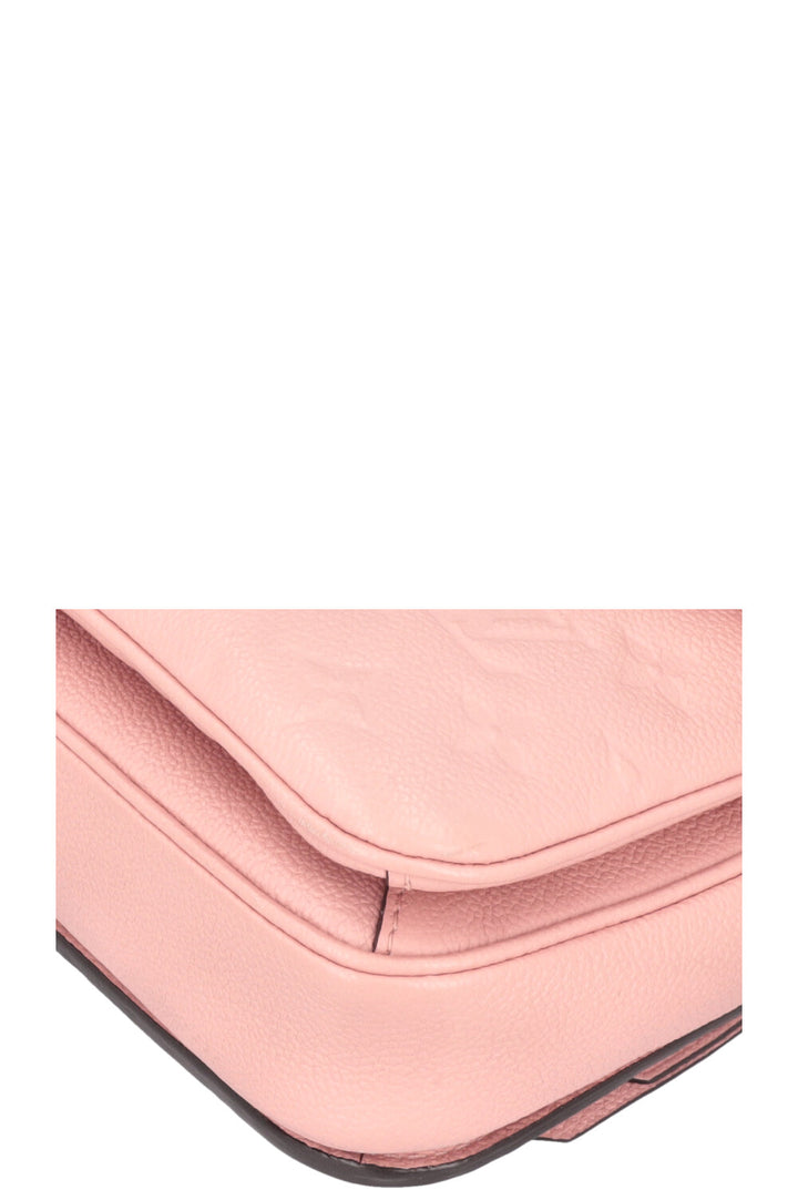 LOUIS VUITTON Pochette Métis Empreinte Pink