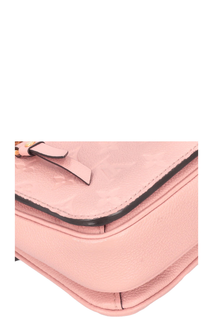 LOUIS VUITTON Pochette Métis Empreinte Pink