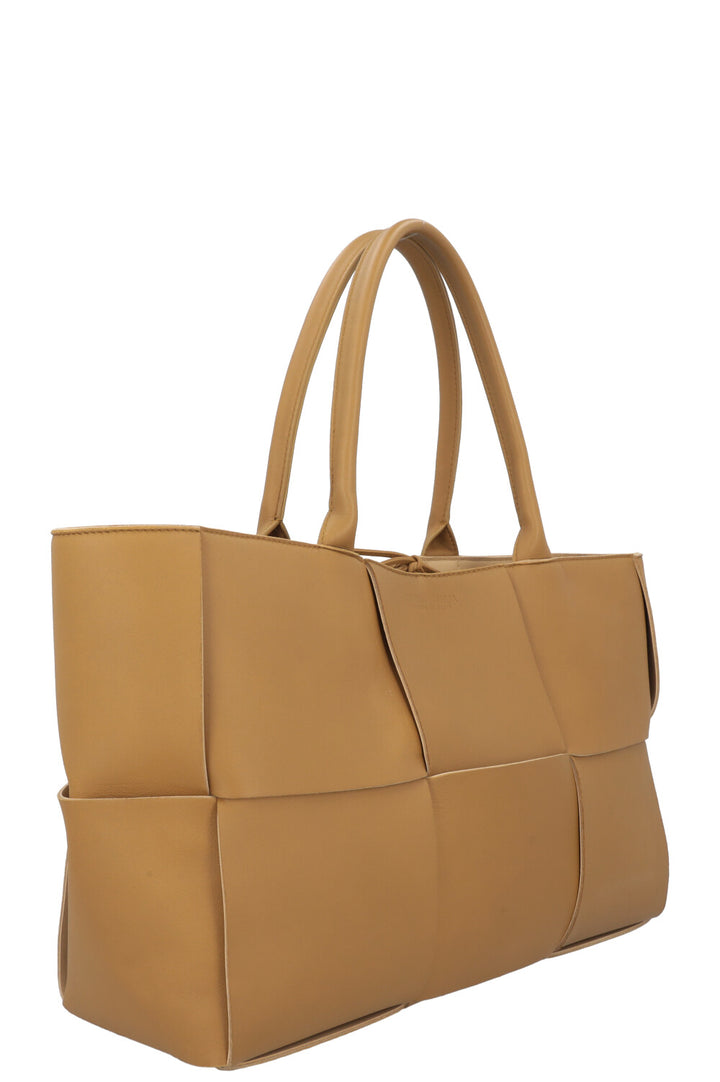 BOTTEGA VENETA Medium Arco Tote Bag Brown
