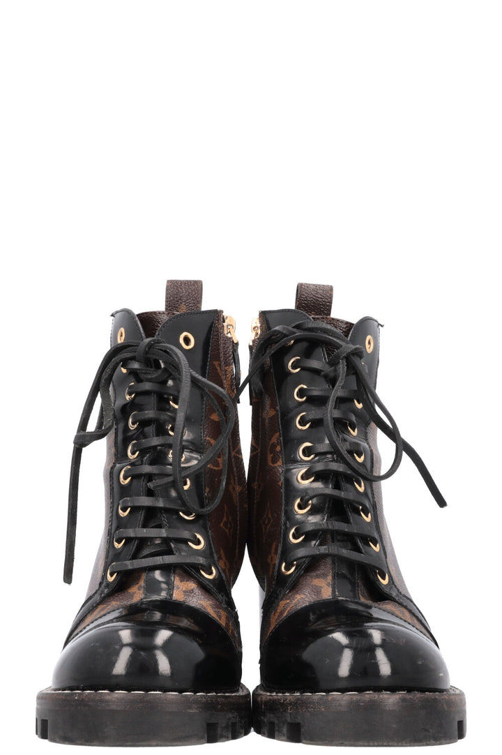 LOUIS VUITTON Star Trail Ankle Boots MNG
