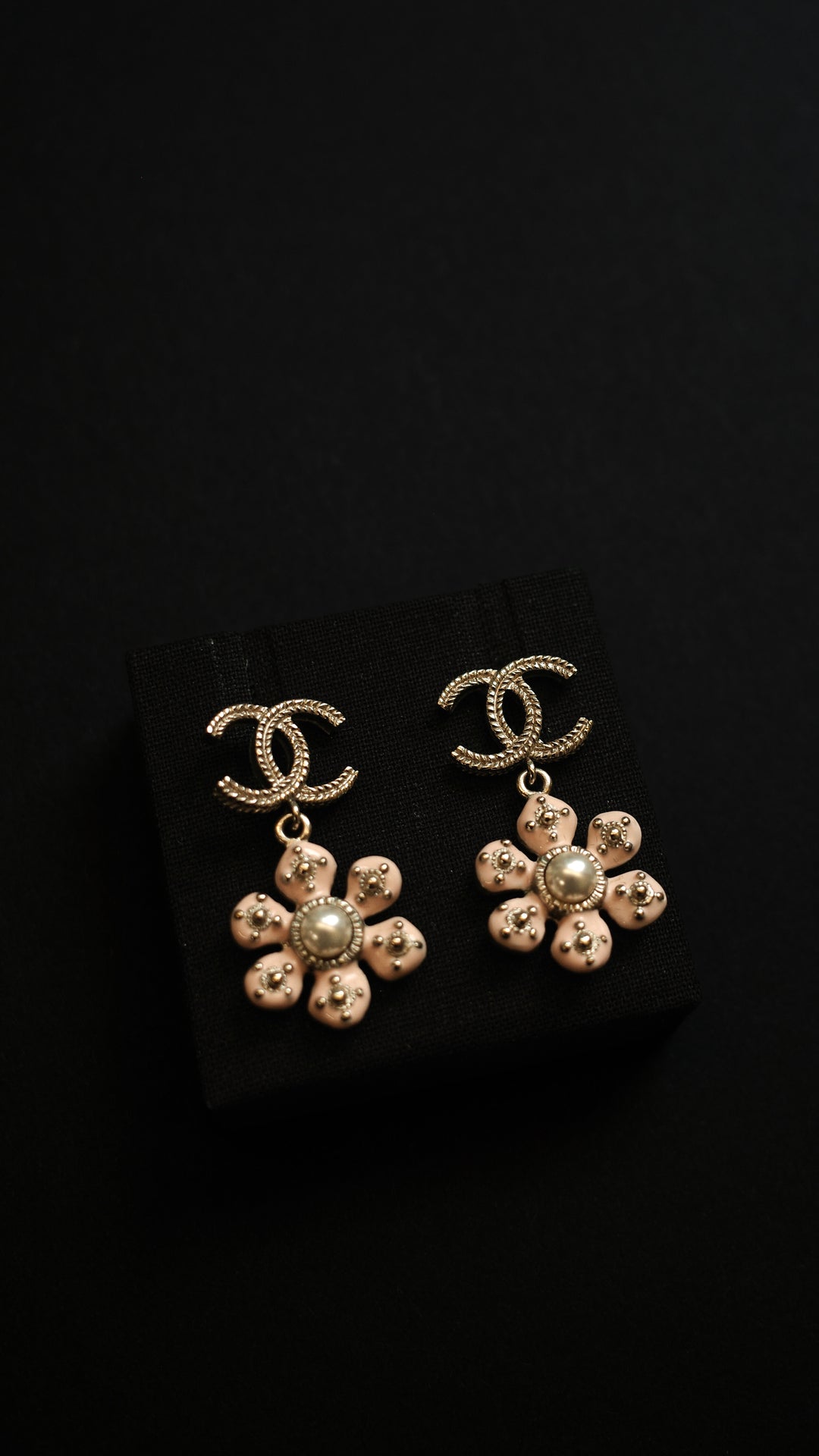 CHANEL 2013 Flower Earrings Champagne Pink