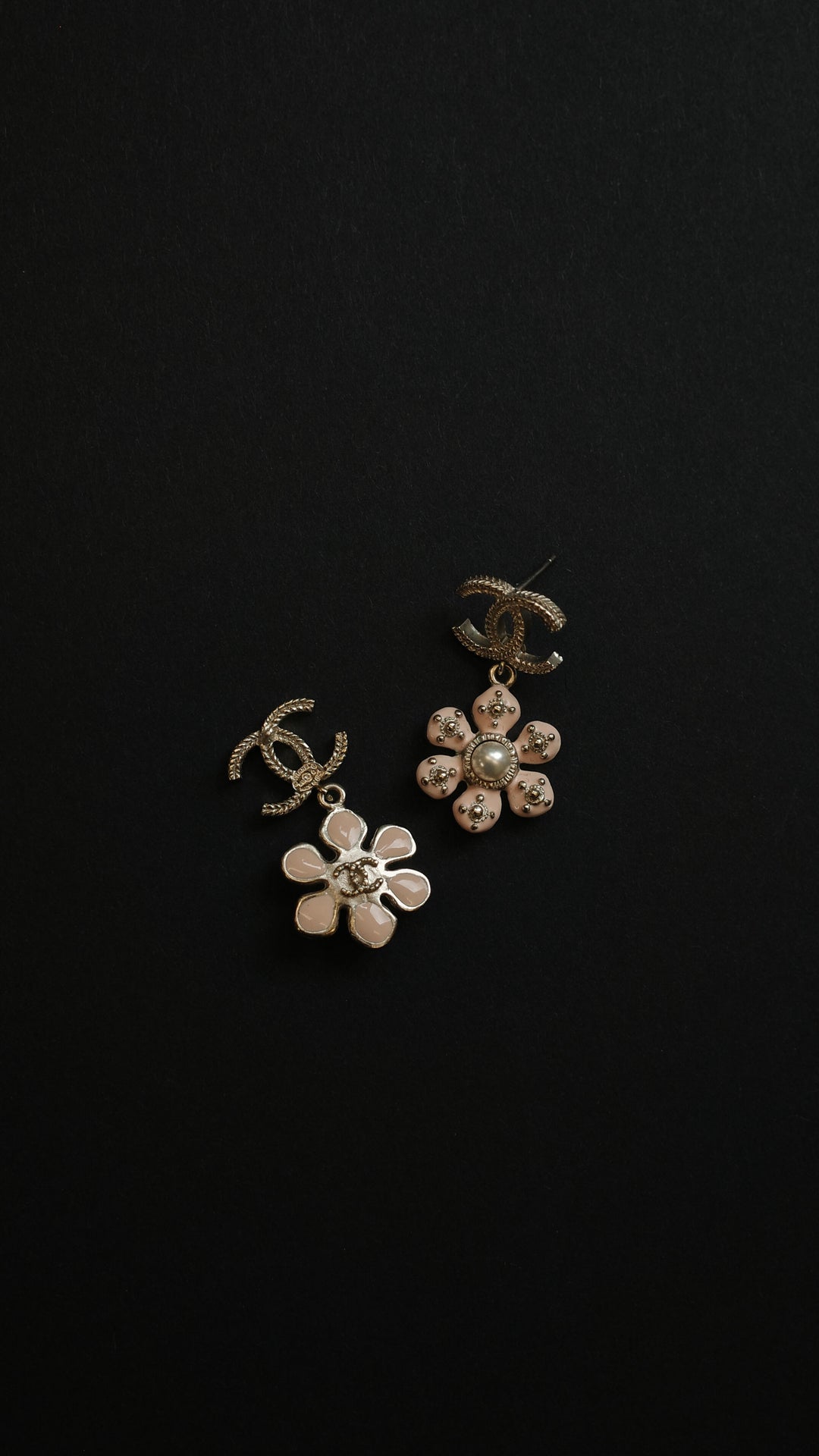 CHANEL 2013 Flower Earrings Champagne Pink