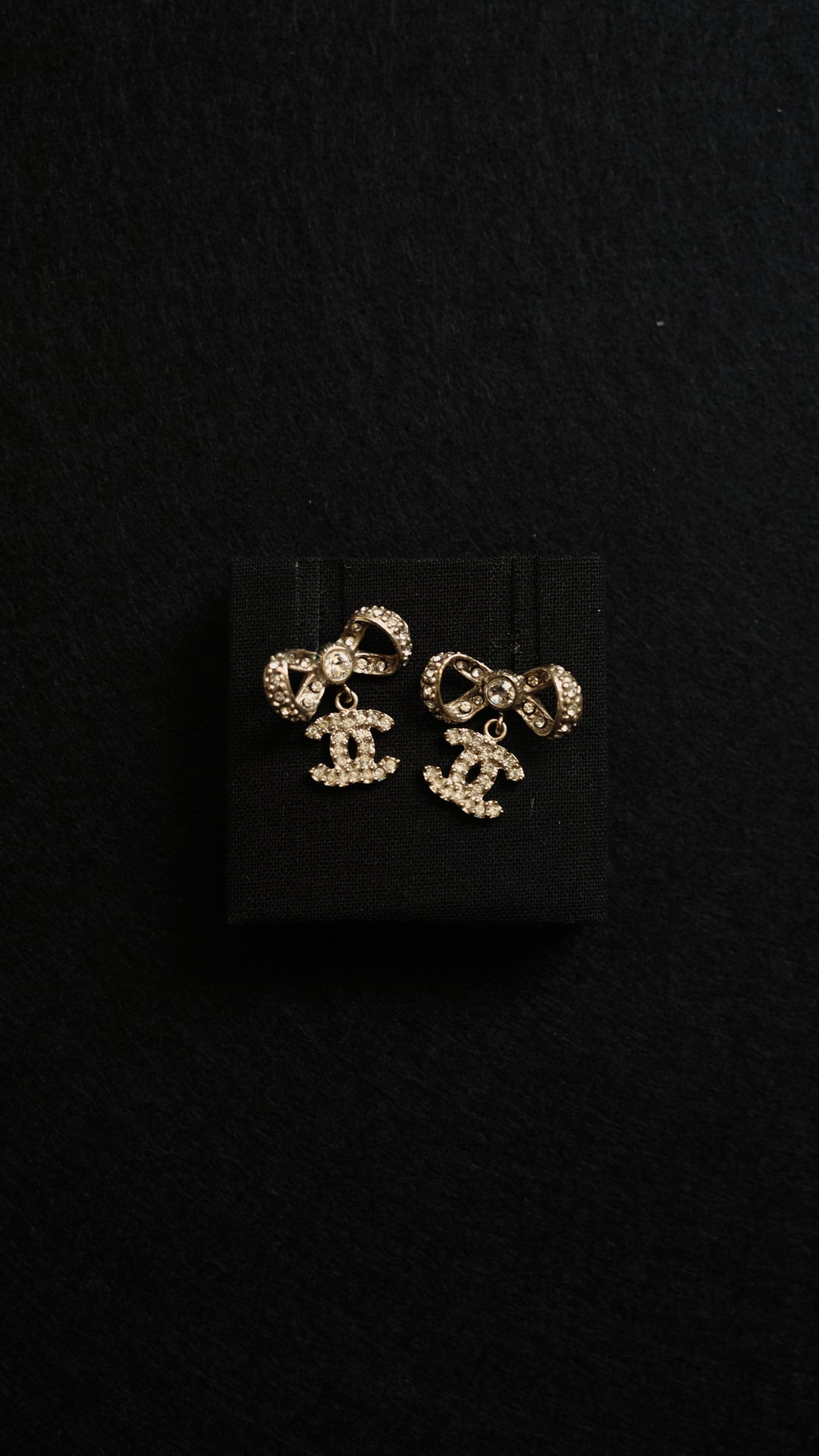 CHANEL 2019 Bow Earrings Champagne