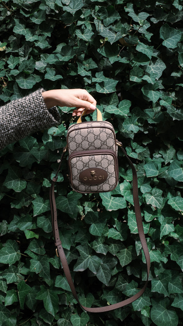 GUCCI Neo Vintage Crossbody Bag GG Supreme