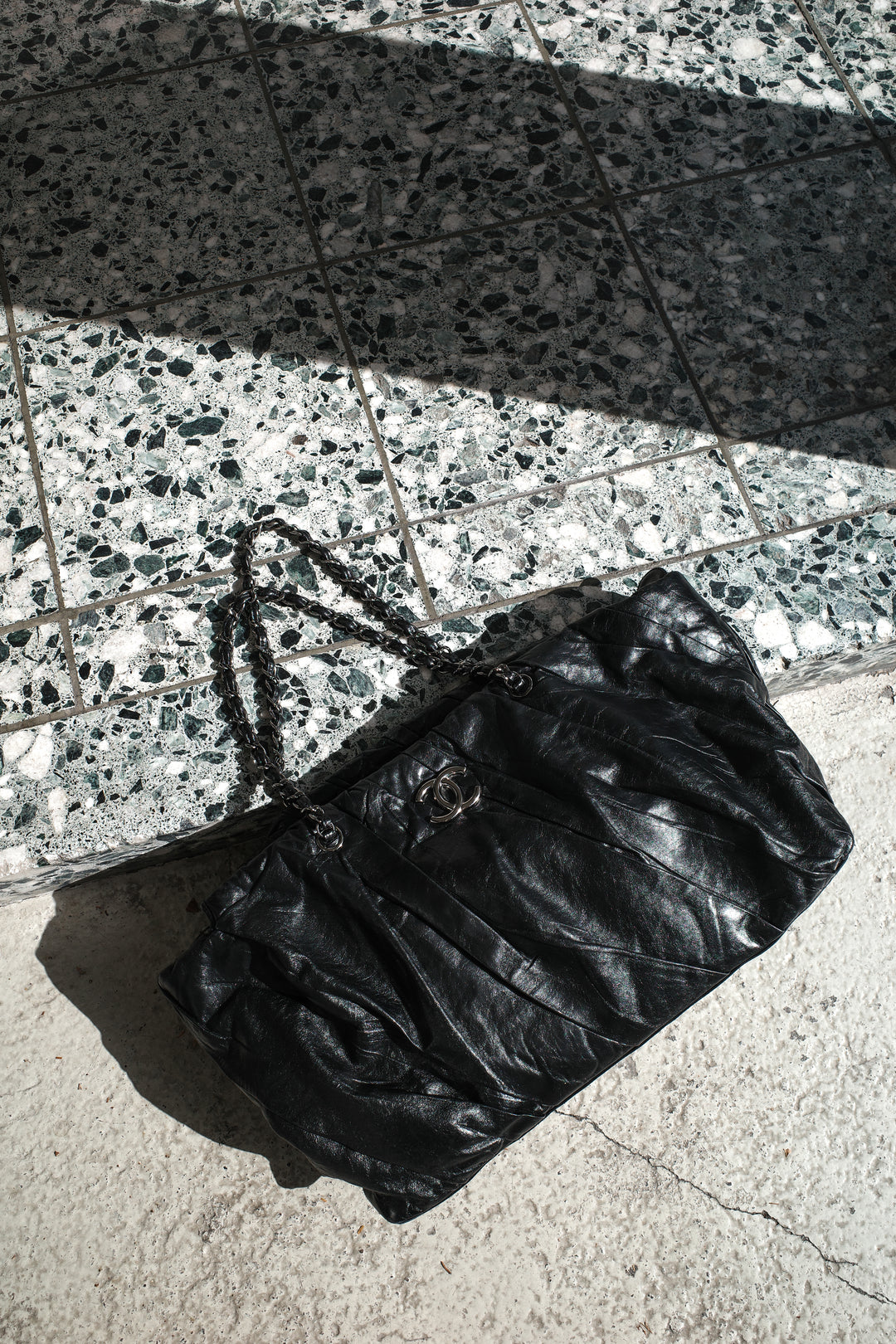 CHANEL Large CC Tote Bag Leather Black