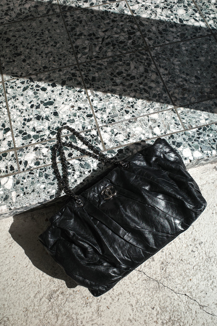 CHANEL Large CC Tote Bag Leather Black