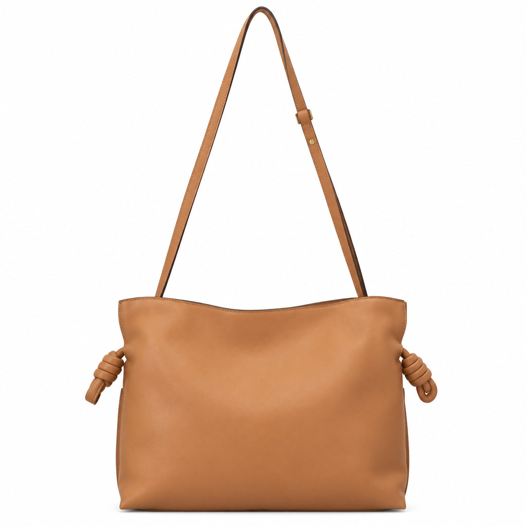 Pochette Flamenco Medium LOEWE en cuir de veau tabac