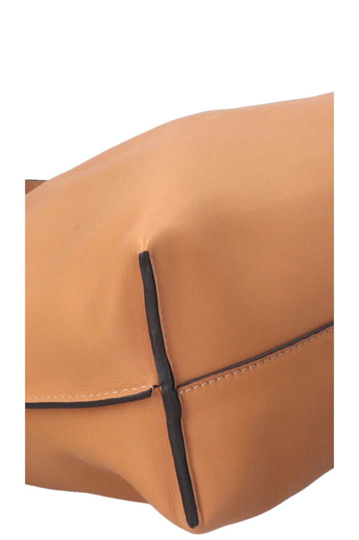 Pochette Flamenco Medium LOEWE en cuir de veau tabac