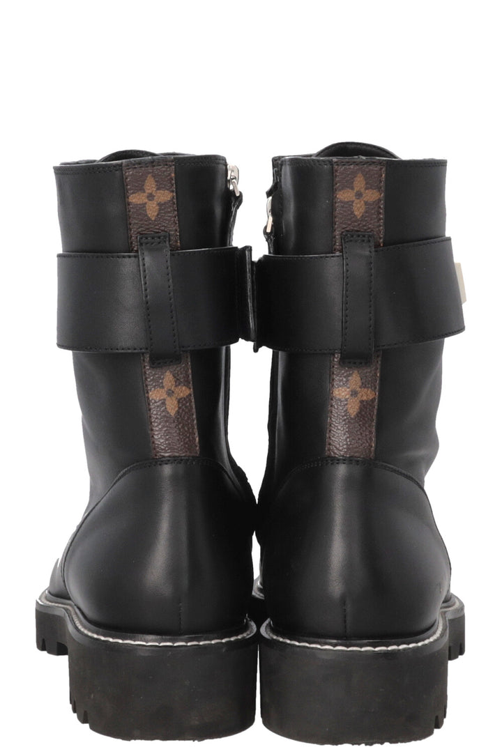 LOUIS VUITTON Ranger Boots Calfskin Black