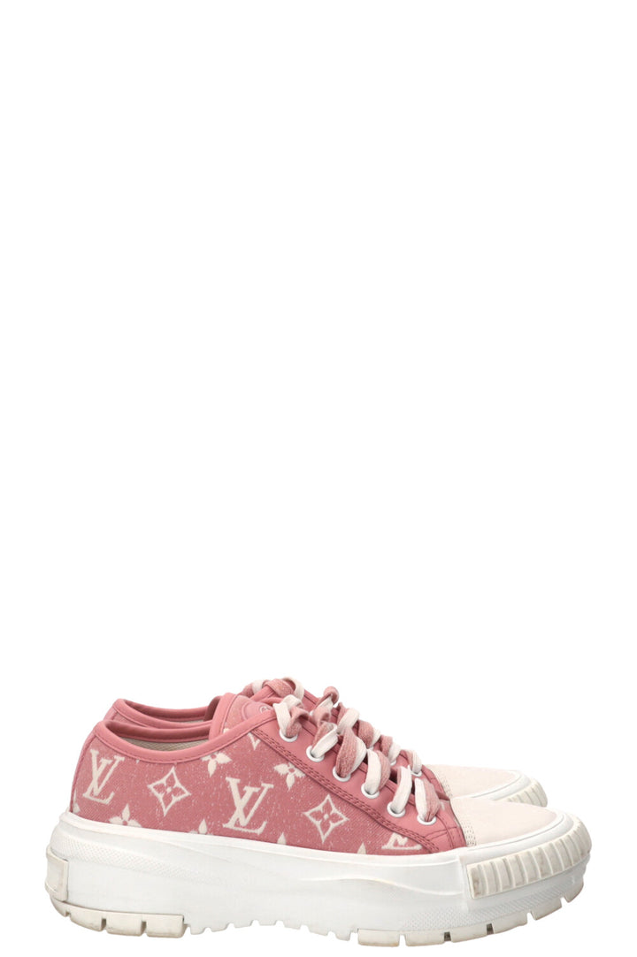 LOUIS VUITTON Squad Sneakers Denim Pink