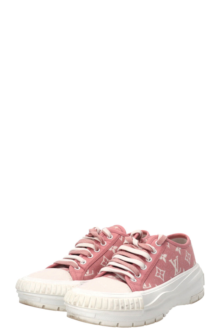 LOUIS VUITTON Squad Sneakers Denim Pink