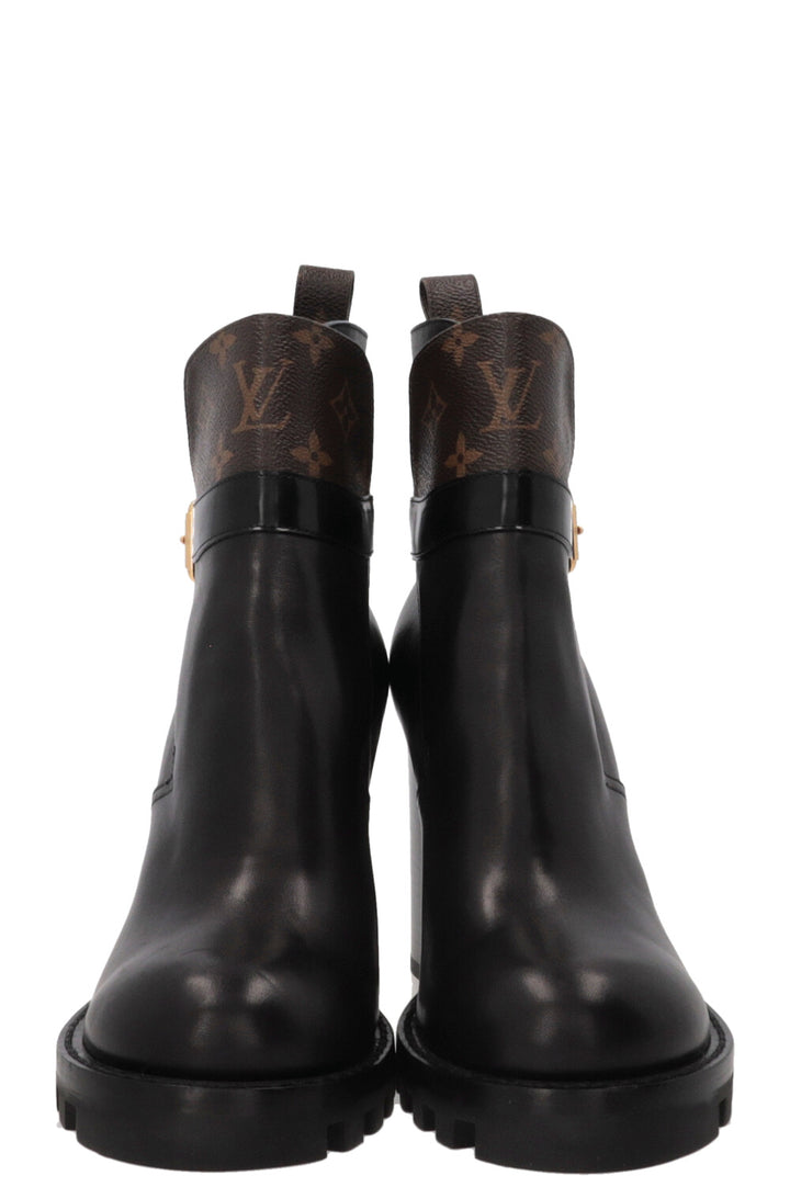LOUIS VUITTON Star Trail Boots Calfskin Black