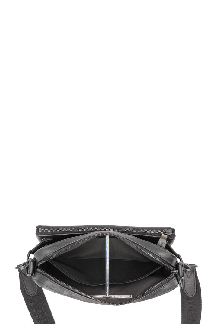 LOUIS VUITTON Trio Messenger MNG Shadow Leather Black