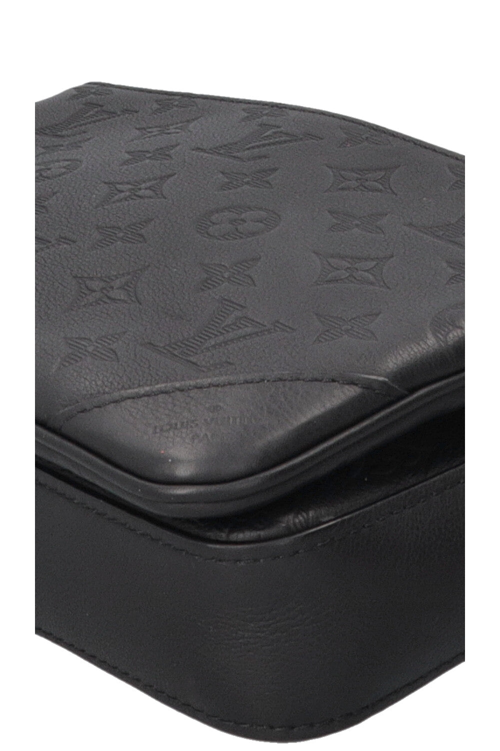 LOUIS VUITTON Trio Messenger MNG Shadow Leather Black