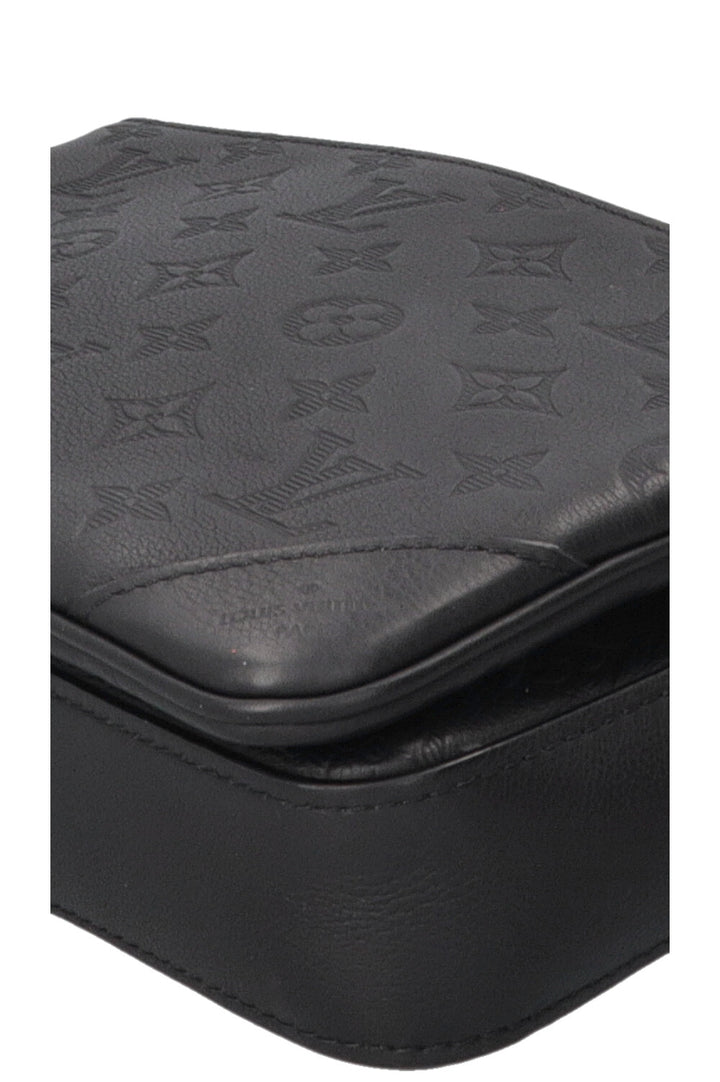 LOUIS VUITTON Trio Messenger MNG Shadow Leather Black