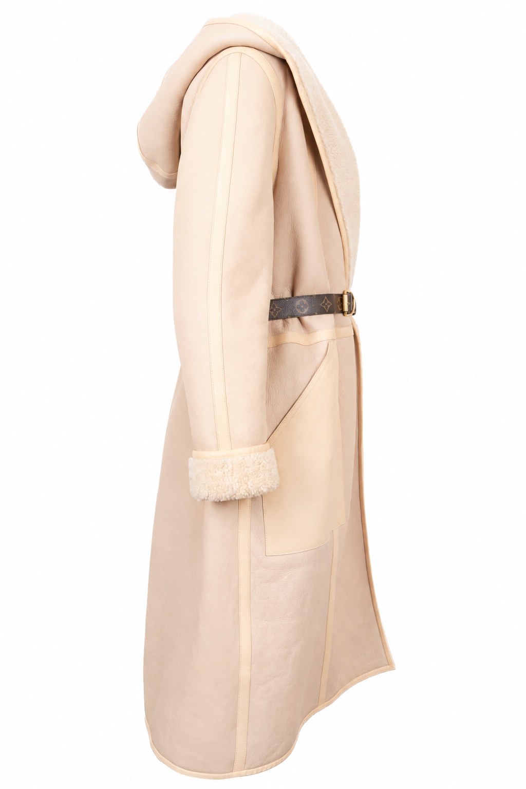 LOUIS VUITTON Manteau réversible ceinturé en peau lainée beige
