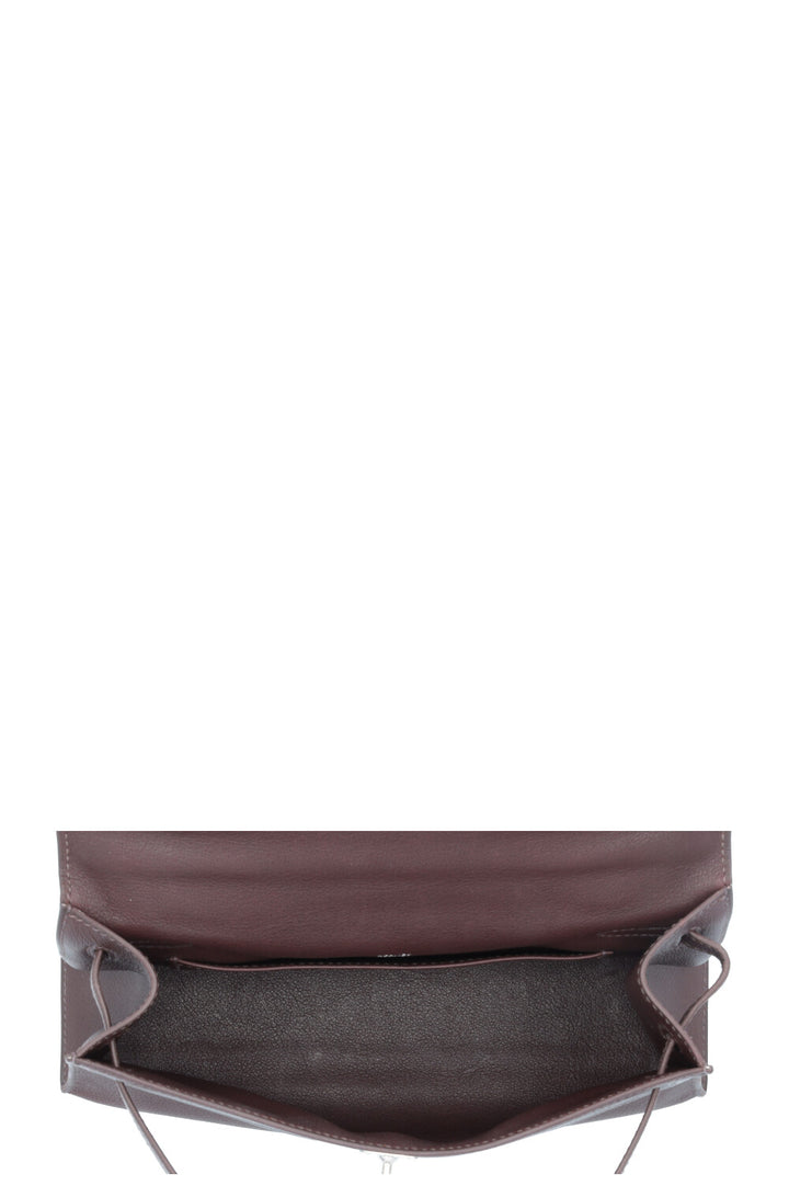 HERMÈS Kelly Pochette Evergrain Chocolat