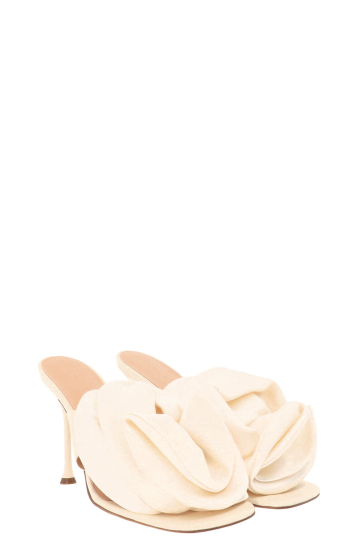 MAGDA BUTRYM Mules Fleur en Satin Crème