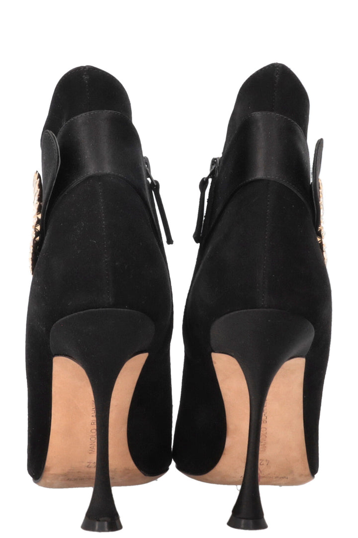MANOLO BLAHNIK Ankau Ankle Boots Suede Black