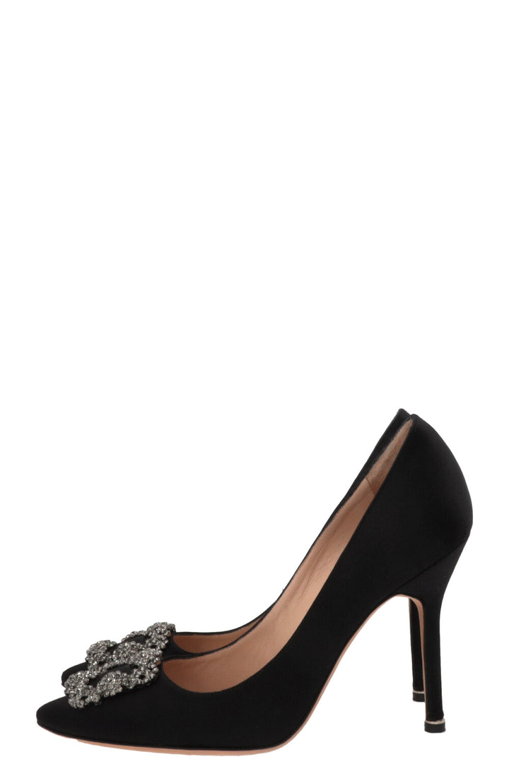 MANOLO BLAHNIK Hangisi Pumps Satin Black