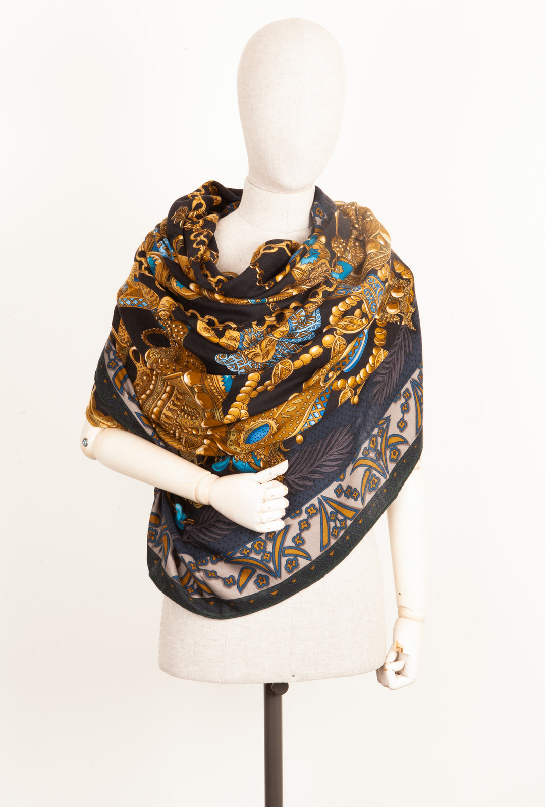 HERMÈS Scarf Cashmere Silk Zénobie Reine de Palmyre