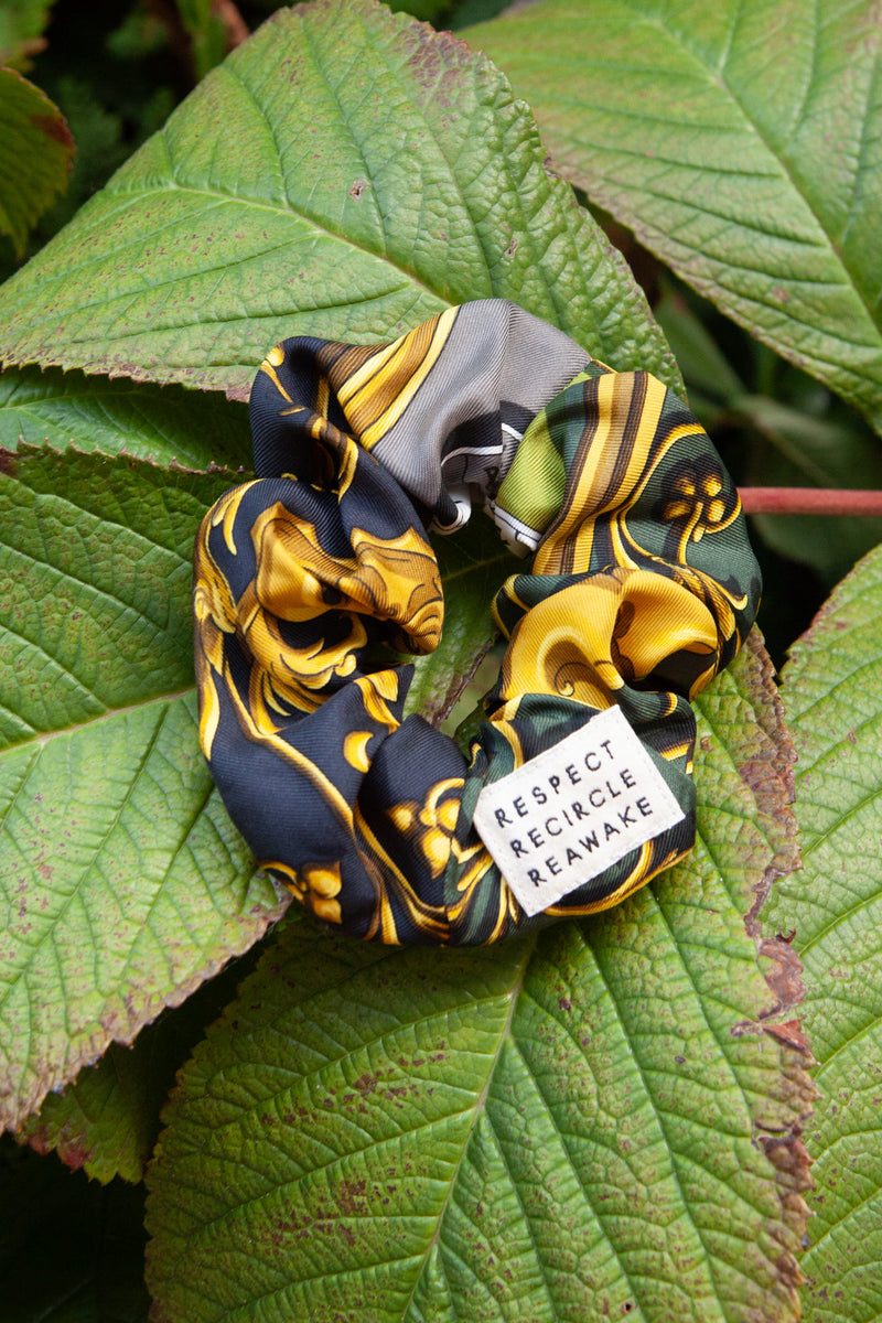 REAWAKE ATELIER Scrunchie Dies et Hore Green Black
