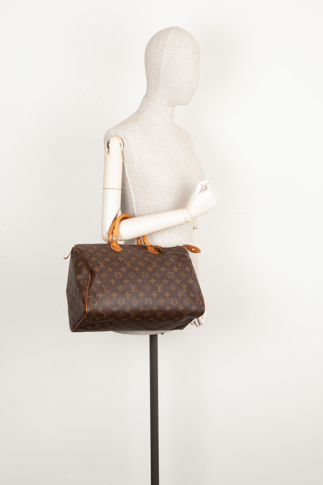 LOUIS VUITTON Speedy 35 Canvas MNG