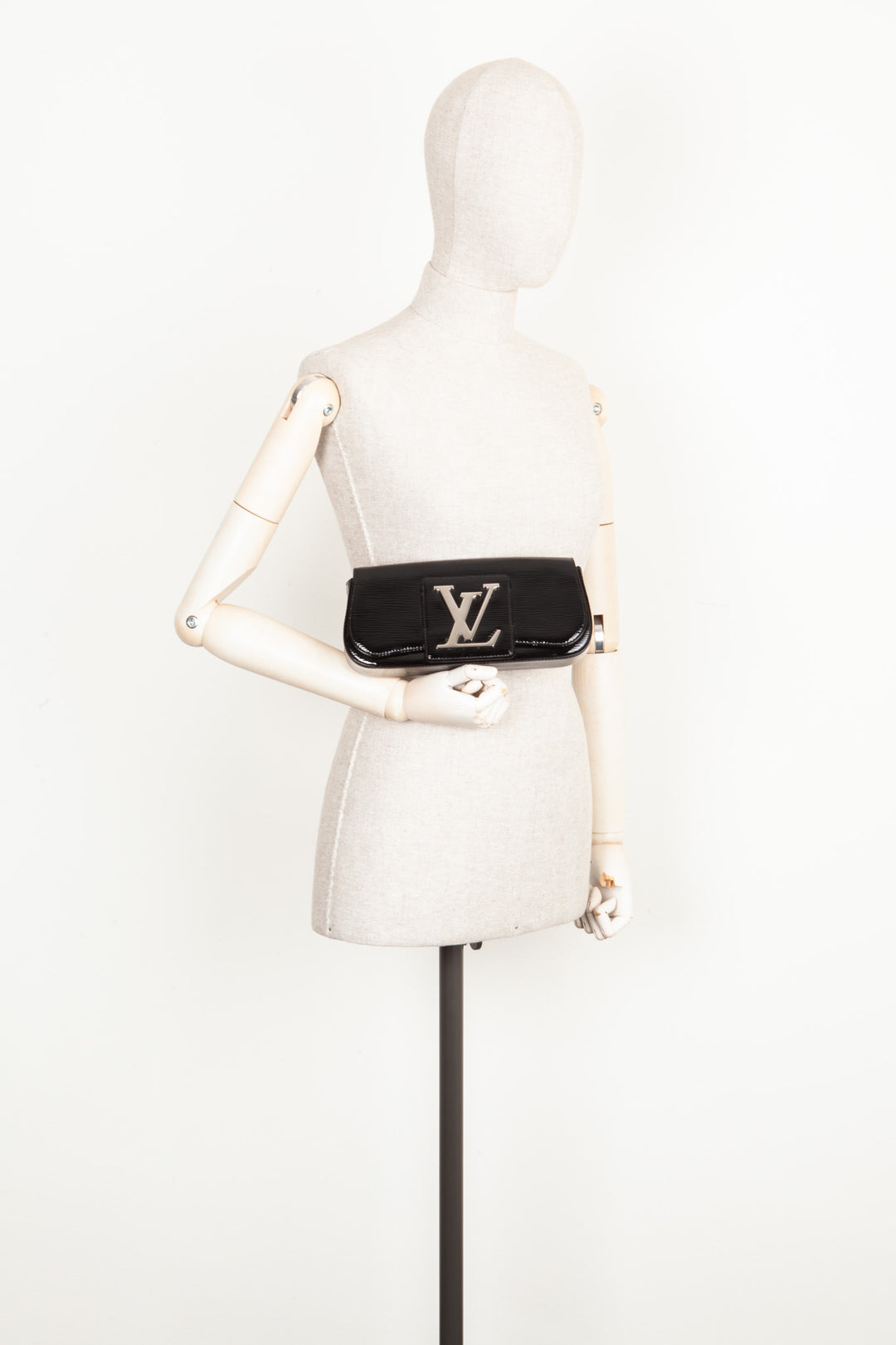 LOUIS VUITTON Sobe Clutch Patent Epi Black