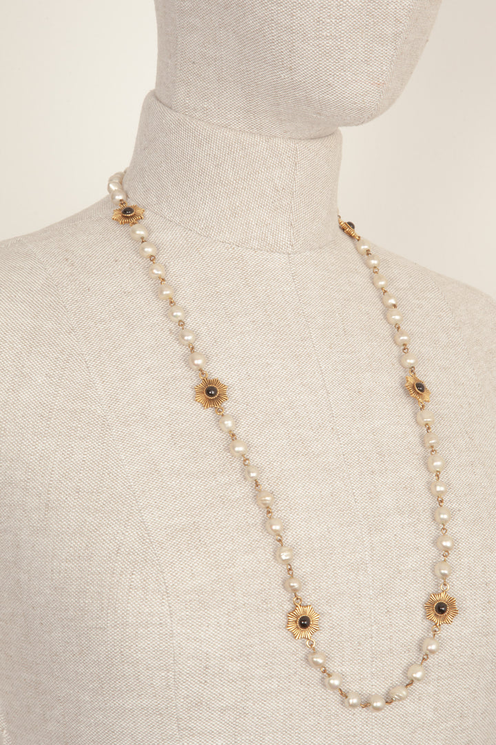CHANEL Vintage Pearl Necklace