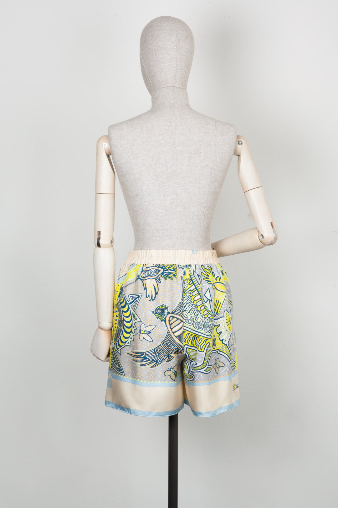 REAWAKE ATELIER Shorts Hermès Carré Silk Peuple de Panama