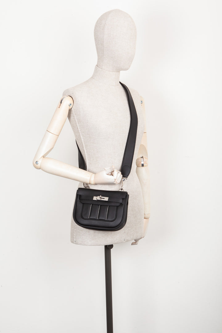 HERMÈS Berline 21 Mini Veau Swift Noir