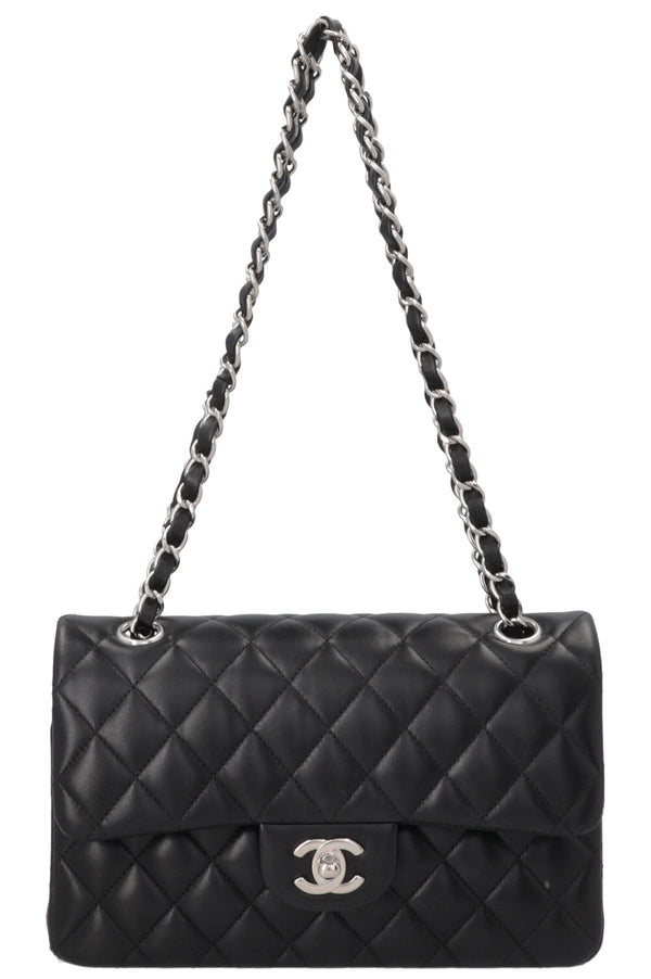 CHANEL Petit sac à double rabat en agneau noir