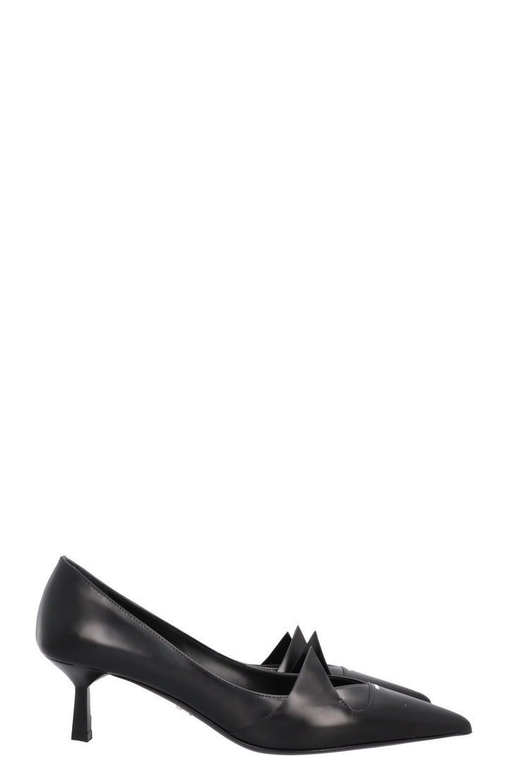 Escarpins géométriques à logo PRADA noirs