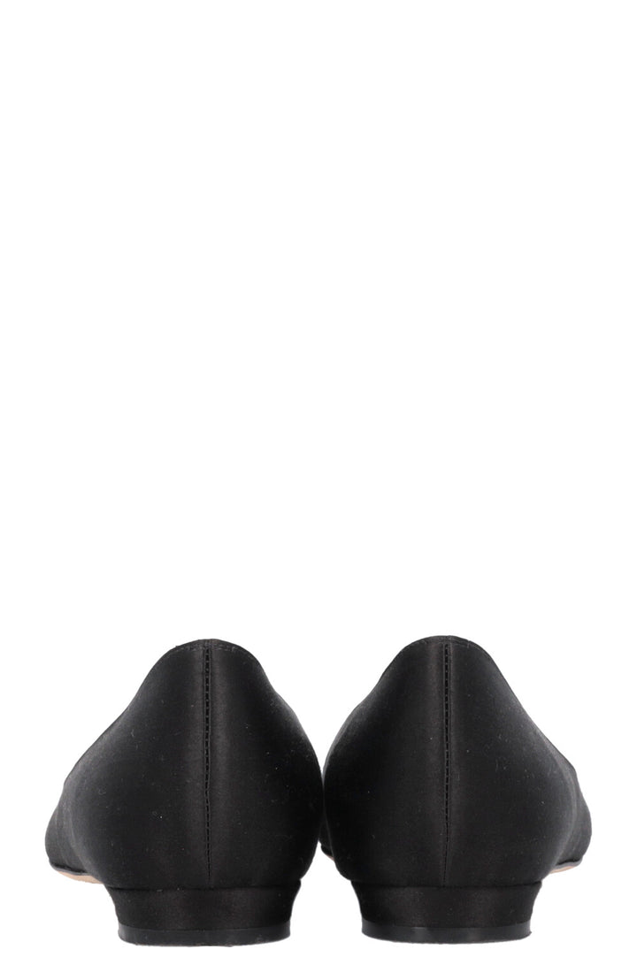 MANOLO BLAHNIK Hangisi Flats Soie Noir