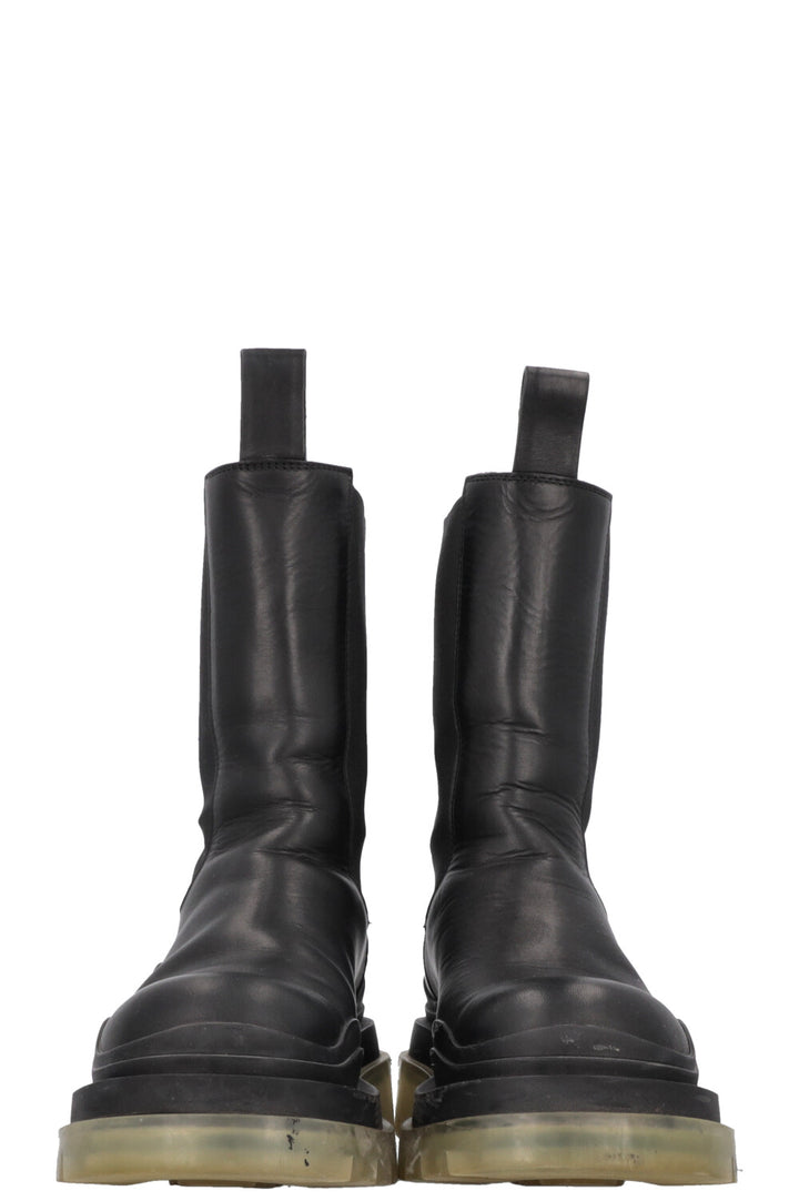 BOTTEGA VENETA Tire Chelsea Boots Leather Black