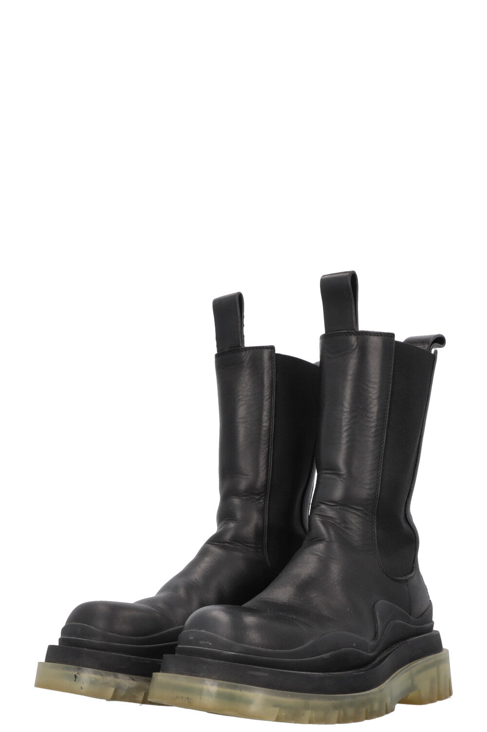 BOTTEGA VENETA Tire Chelsea Boots Leather Black
