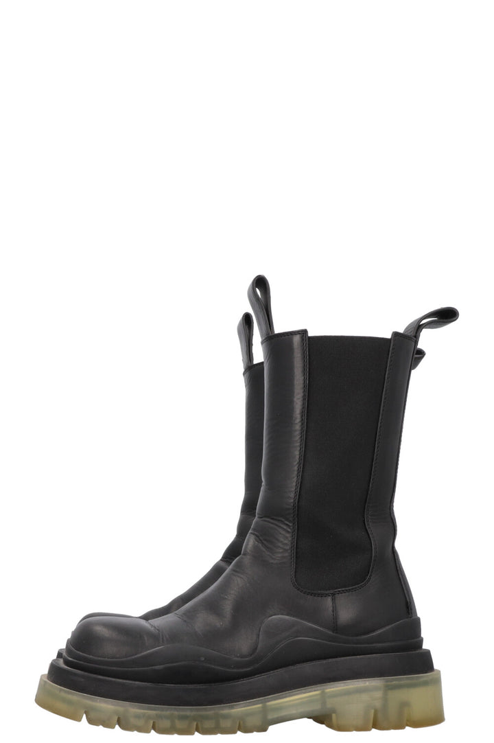 BOTTEGA VENETA Tire Chelsea Boots Leather Black