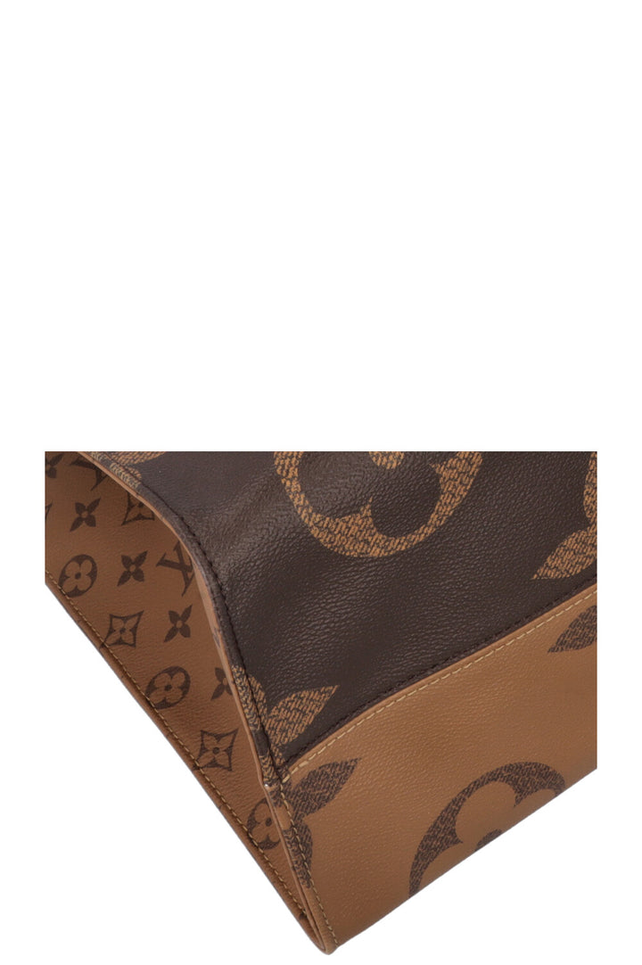 LOUIS VUITTON Onthego GM Giant Monogram Canvas