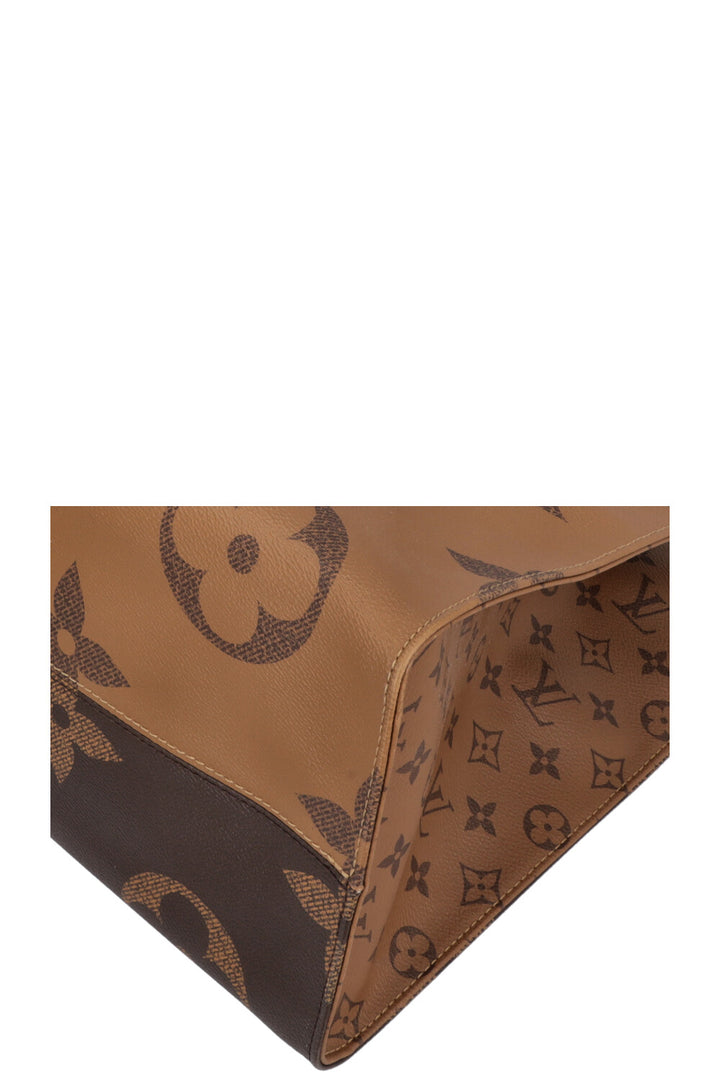 LOUIS VUITTON Onthego GM Giant Monogram Canvas