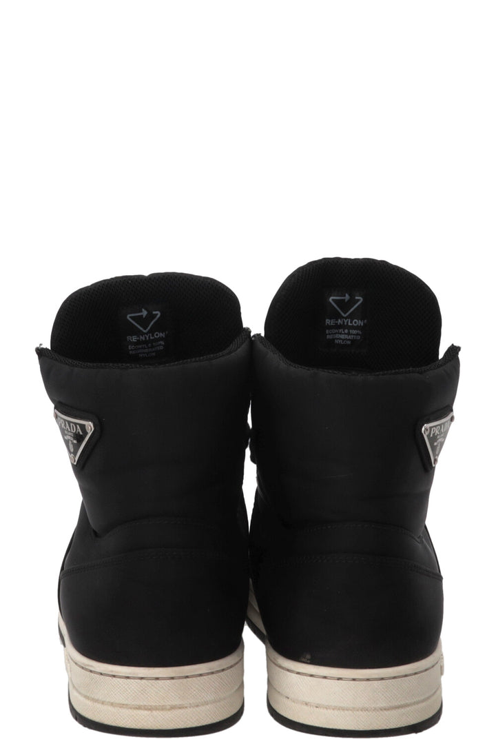 Baskets montantes Prada Triangle en nylon noir