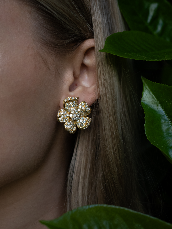 VINTAGE JEWELRY Flower Diamond Earrings Gold