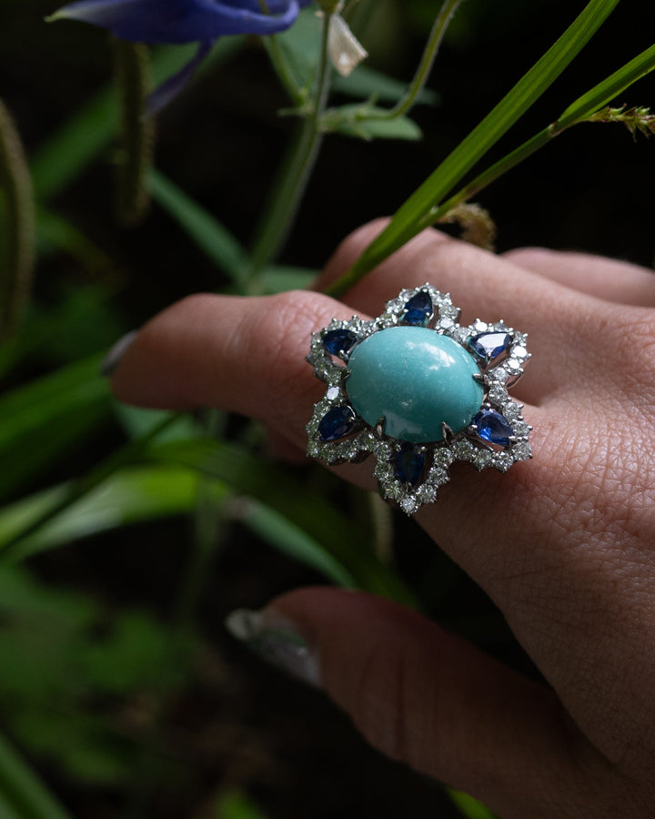 VINTAGE JEWELRY Flower Diamond Saphire Ring White Gold