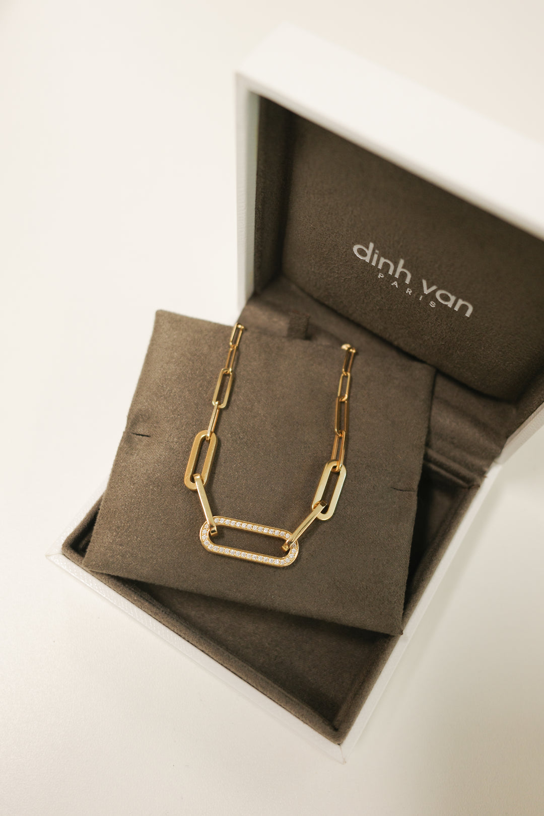 DINH VAN Collier Maillon moyen diamants or