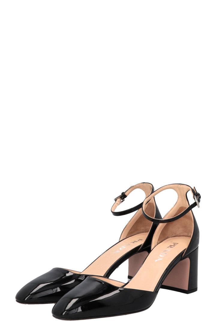 Escarpins PRADA à logo triangle, vernis noir