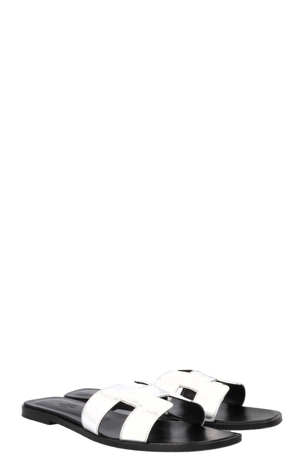HERMÈS Oran Sandals Gris Argenté